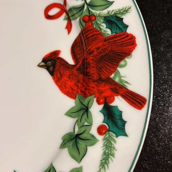 Dinner Plate Cardinal Christmas by ROYAL NORFOLK - Set of 2 - Picture 3 of 11